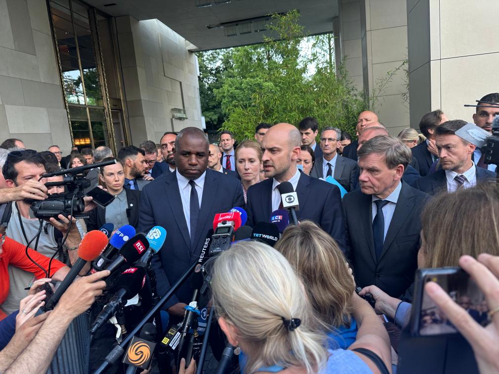 进博会农食产品展区上演“从全球农场到中国餐桌”