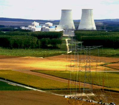 法国核电站泄漏3万升铀溶液